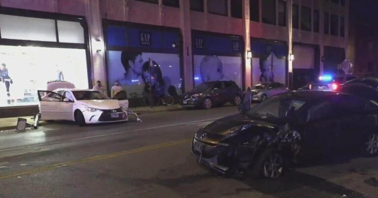 High-Speed Police Chase Ends in Crash After Apparent Kidnapping on Chicago's Northwest Side