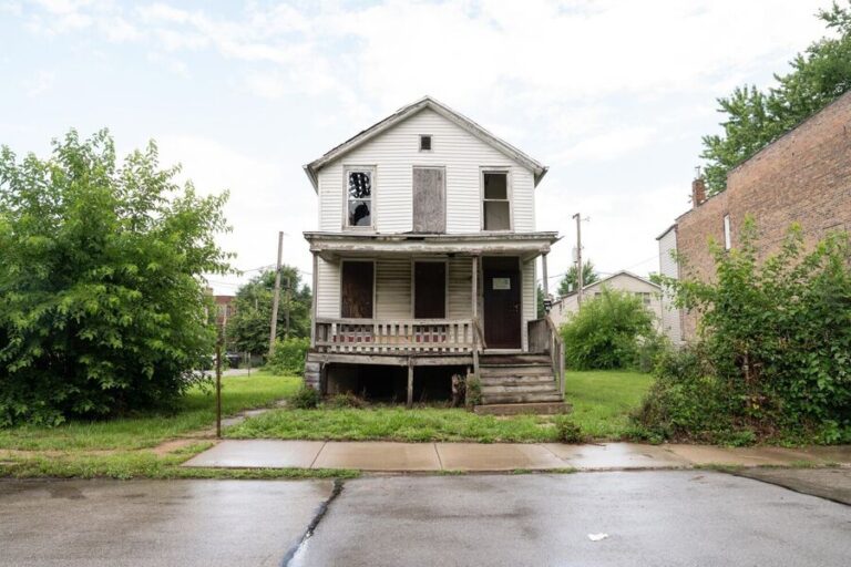 Chicago Property Owner Says Home Was Illegally Listed for Sale Without His Knowledge